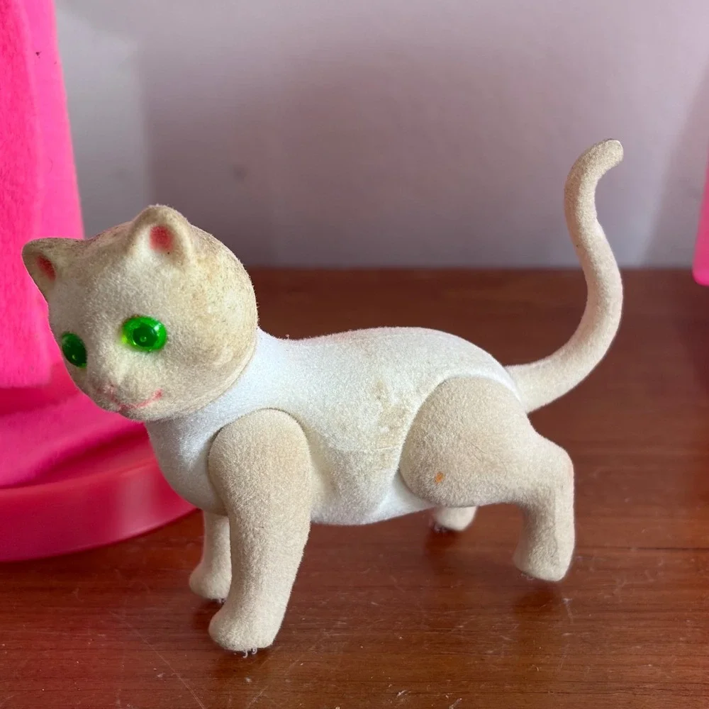 Vintage 1982 Mattel Barbie Fluff Cat Cuddly Kitten Flocked Poseable Accessories